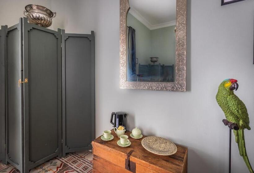 اتاق سوپریور, Donna Maddalena