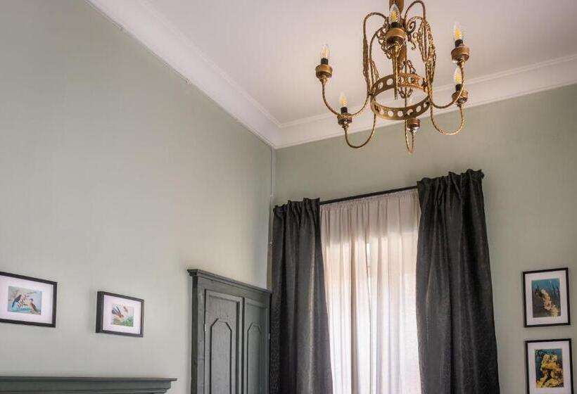 اتاق سوپریور, Donna Maddalena