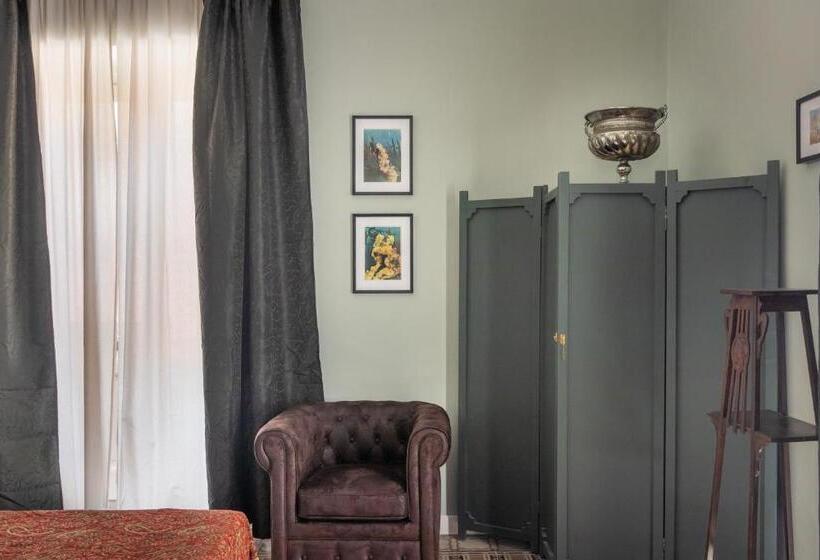 اتاق سوپریور, Donna Maddalena