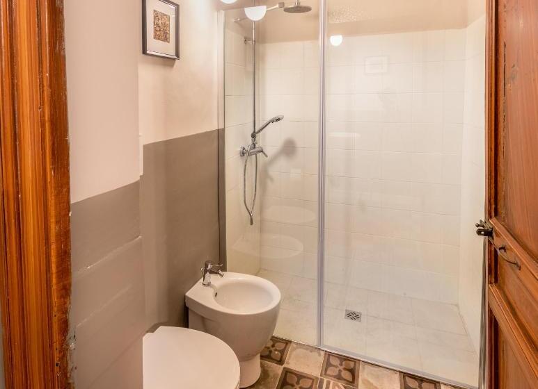 اتاق لوکس, Donna Maddalena