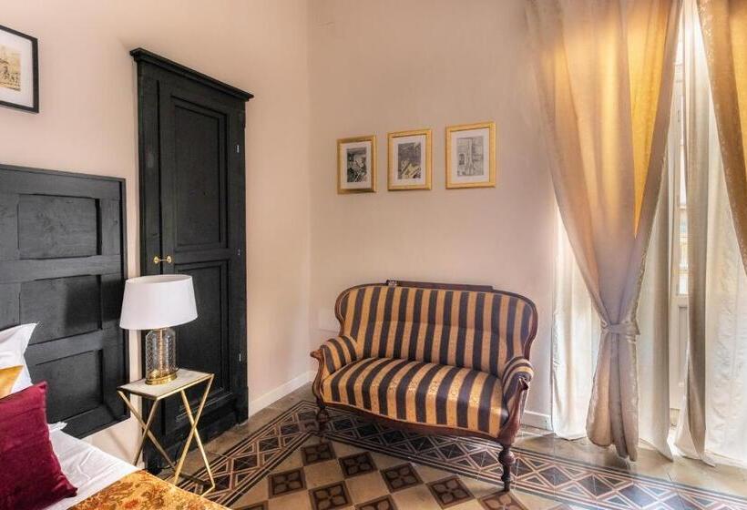 اتاق لوکس, Donna Maddalena