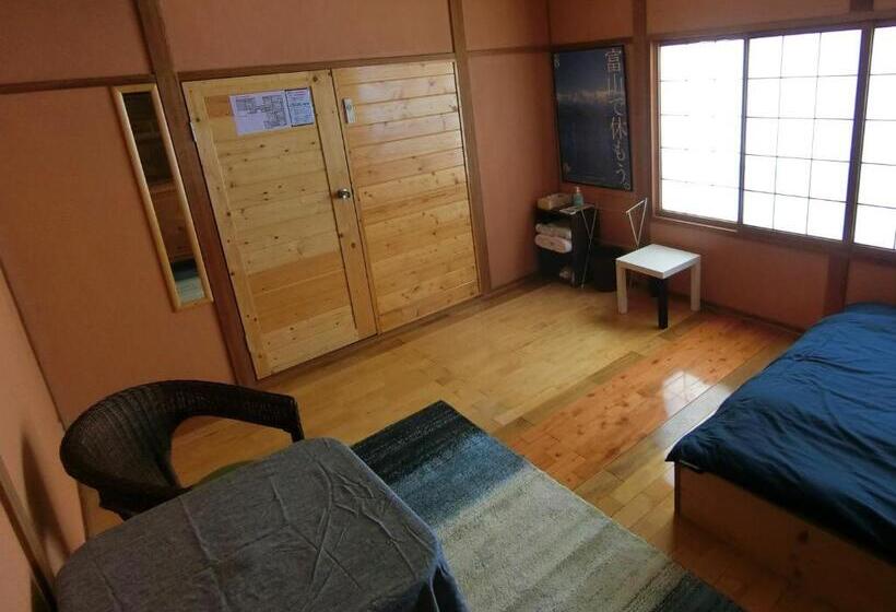 חדר סטנדרט, Shirokuma Inn