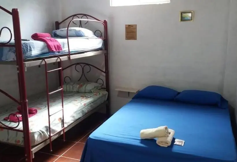 اتاق استاندارد چهار تخته, Hostal San Andrés De K Noa