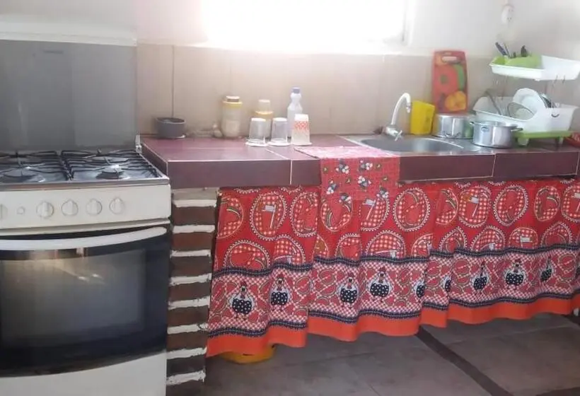 بانگلوی لوکس, Hostal San Andrés De K Noa