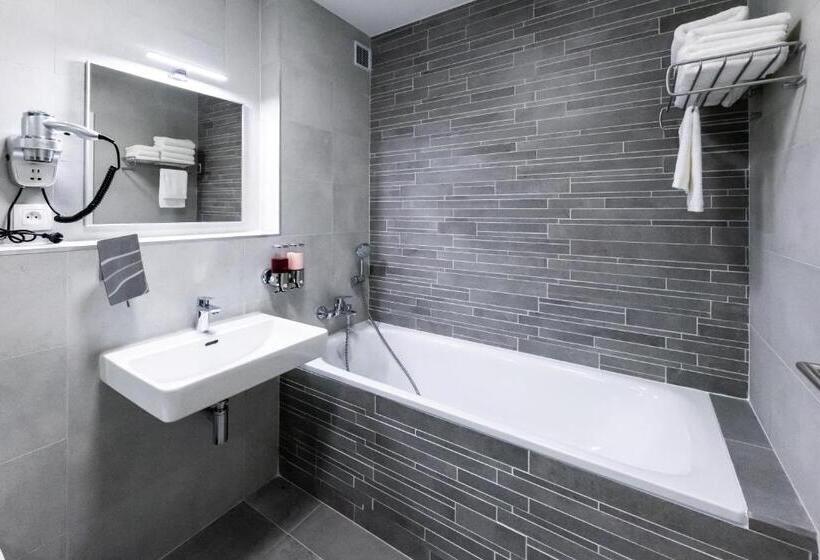 Business szoba, More Than Accommodation