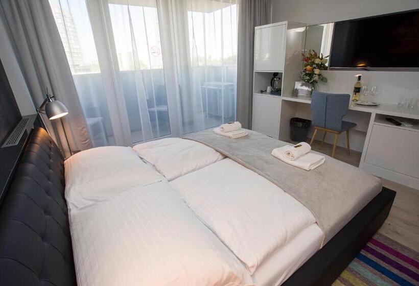 اتاق لوکس با بالکن, More Than Accommodation