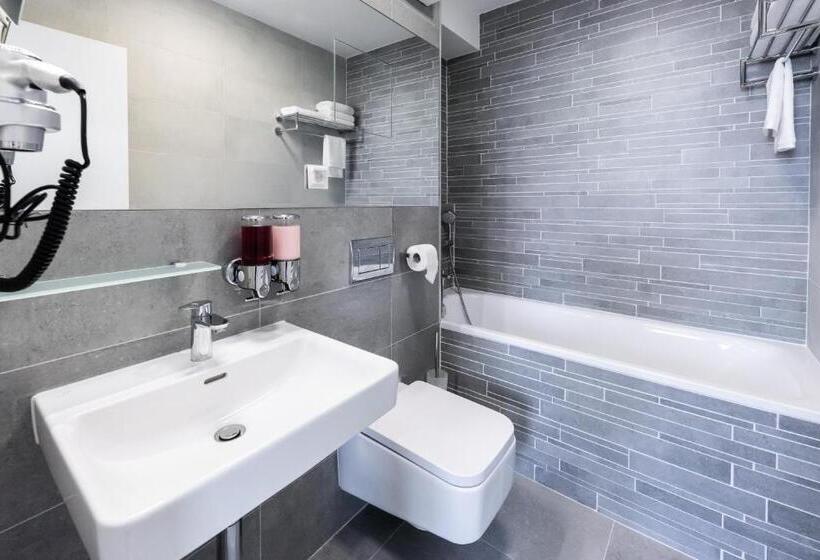 Standard Szoba, More Than Accommodation