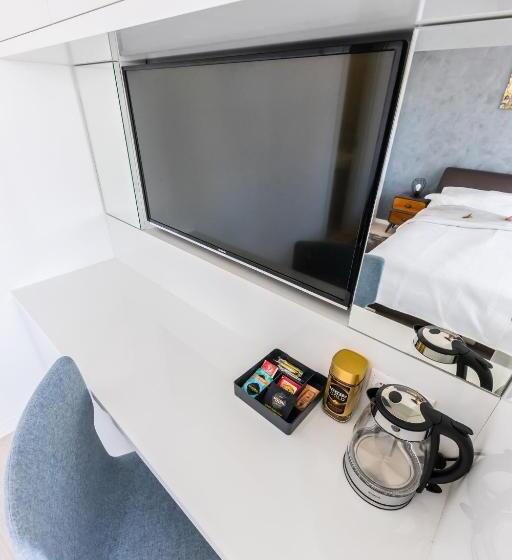 اتاق استاندارد, More Than Accommodation