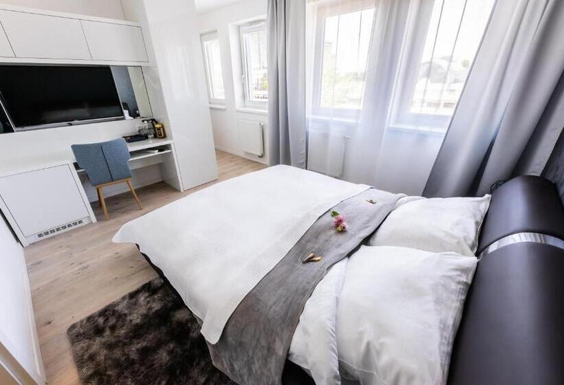 Standard Szoba, More Than Accommodation