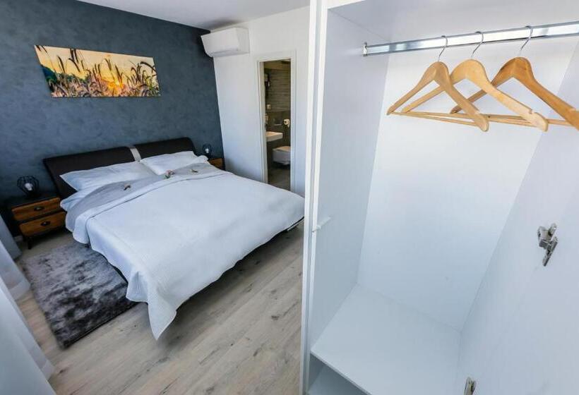 Standard Szoba, More Than Accommodation