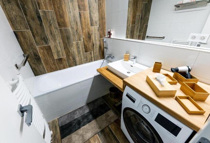 1 Szobás Apartman Erkéllyel, More Than Accommodation