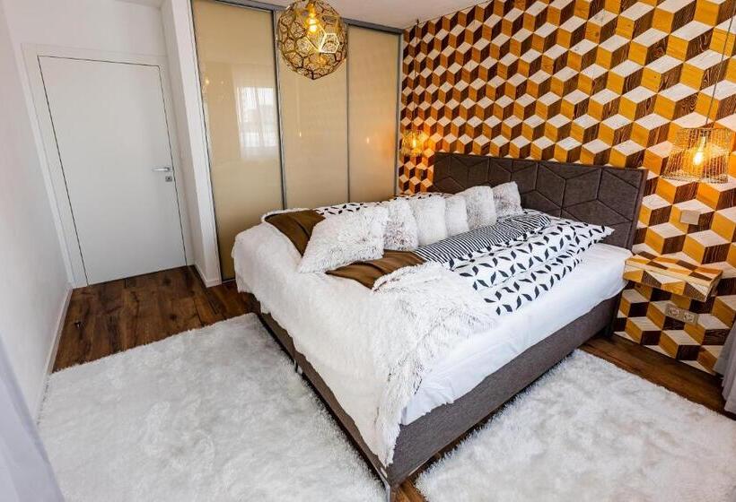 1 Szobás Apartman Erkéllyel, More Than Accommodation