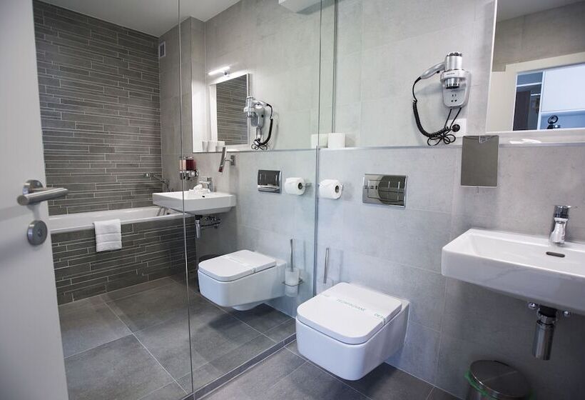 Business szoba, More Than Accommodation