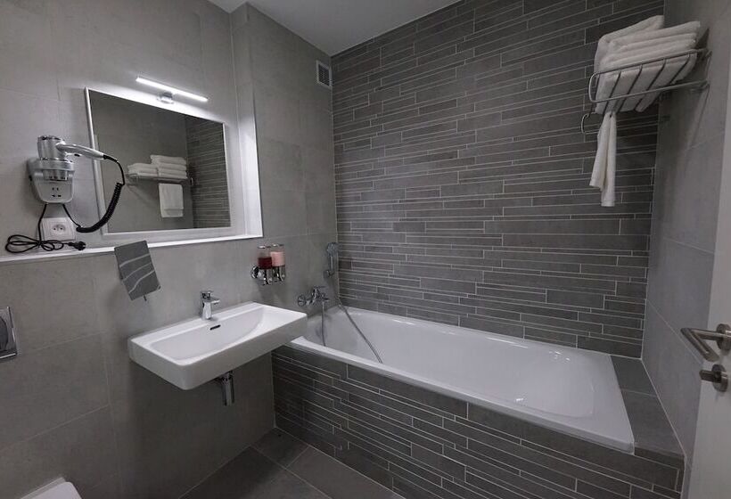 Business szoba, More Than Accommodation