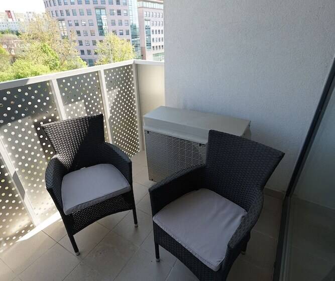 Business szoba, More Than Accommodation