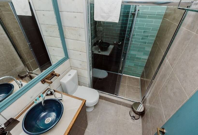 غرفة ديلوكس مطلّة علي البحر, Roshe By Mgzavrebi