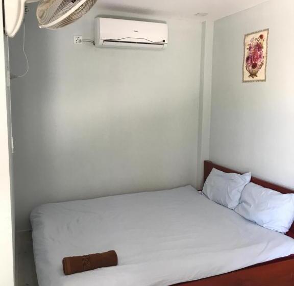 اتاق استاندارد یک تخته با بالکن, The Small Guest House