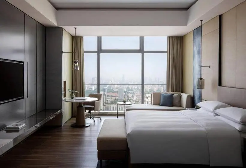 キングサイズベッドのスタンダードルーム, Zhangjiagang Marriott