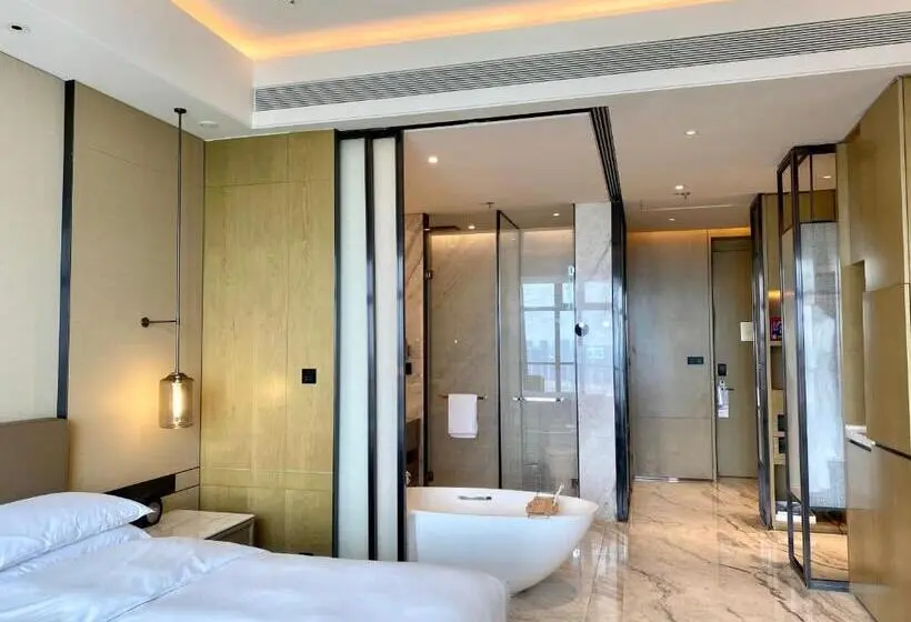 キングサイズベッドのスタンダードルーム, Zhangjiagang Marriott