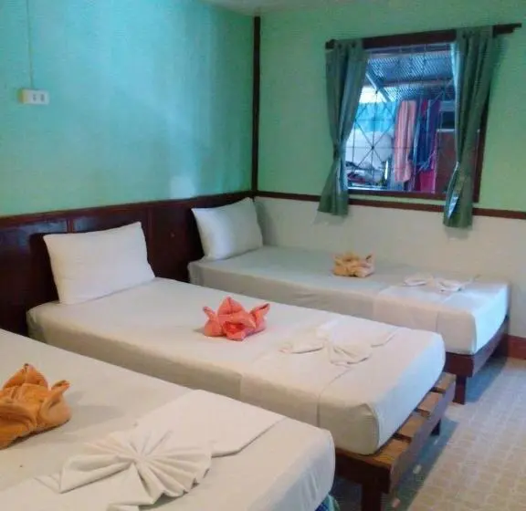 Habitación Triple Economy, Scenery Guest House