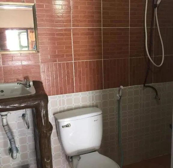 Habitación Cuádruple Estándar, Scenery Guest House