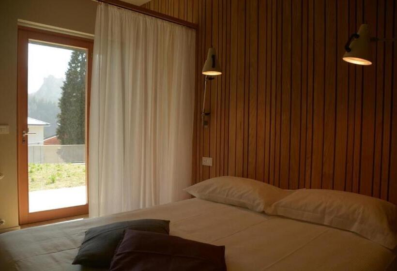 スタンダードルーム, Releven Guest House