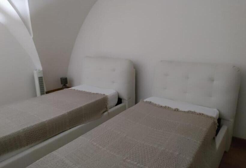 חדר משפחתי, L'incanto Salentino