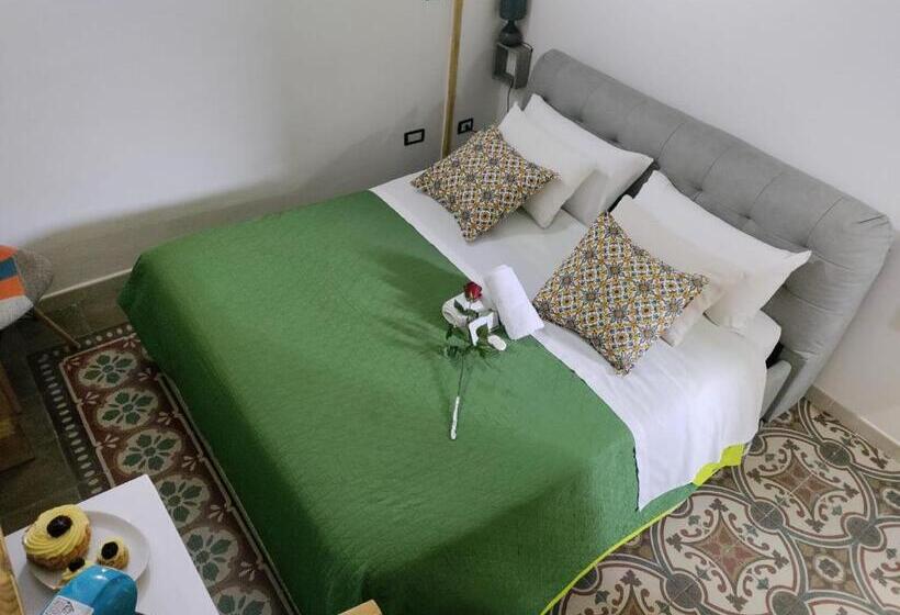 חדר משפחתי, L'incanto Salentino