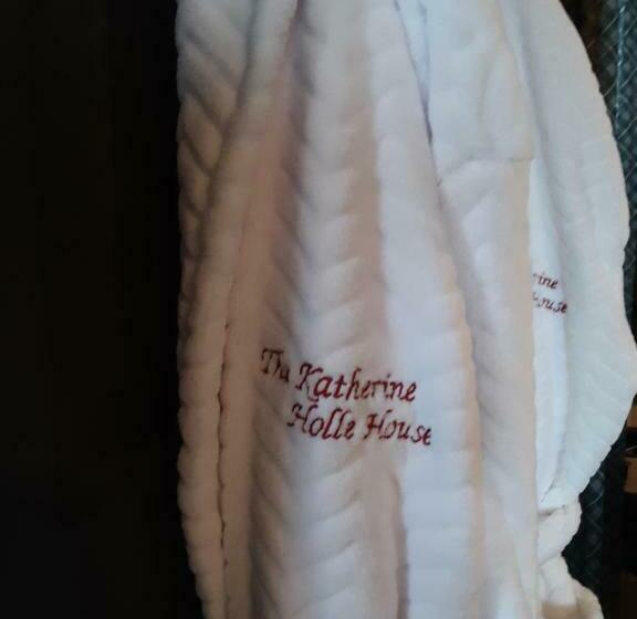 غرفة قياسية, The Katherine Holle House