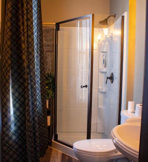 غرفة قياسية, The Katherine Holle House