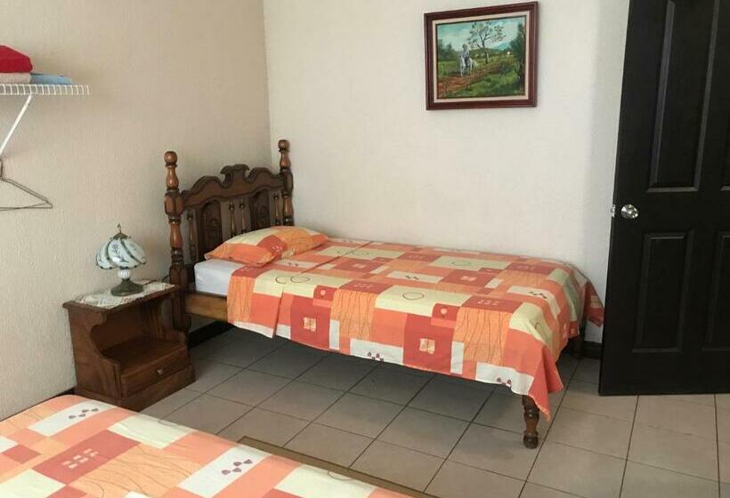 اتاق استاندارد چهار تخته, Casa Del Suizo