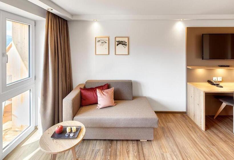 اتاق استاندارد با بالکن, Kuhberg