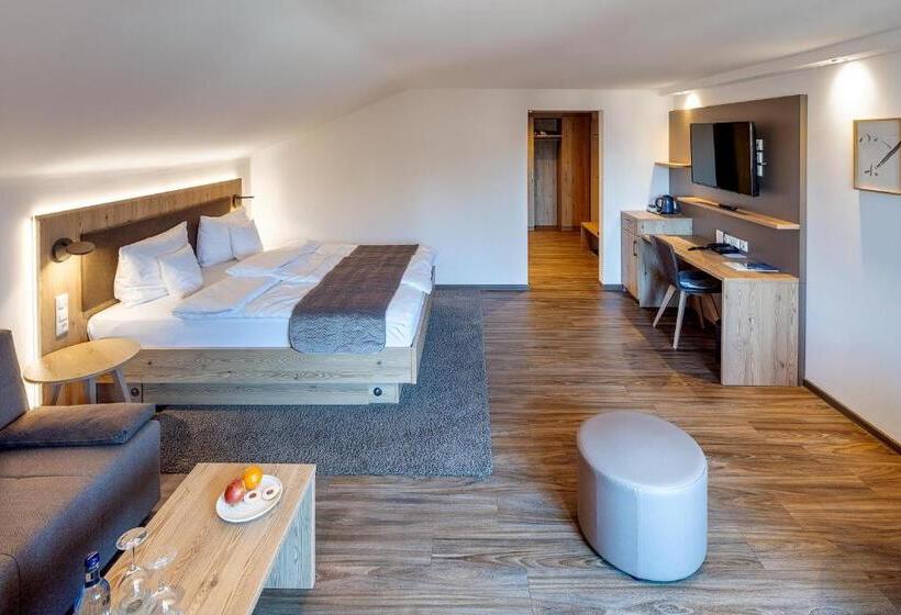 اتاق استاندارد با بالکن, Kuhberg