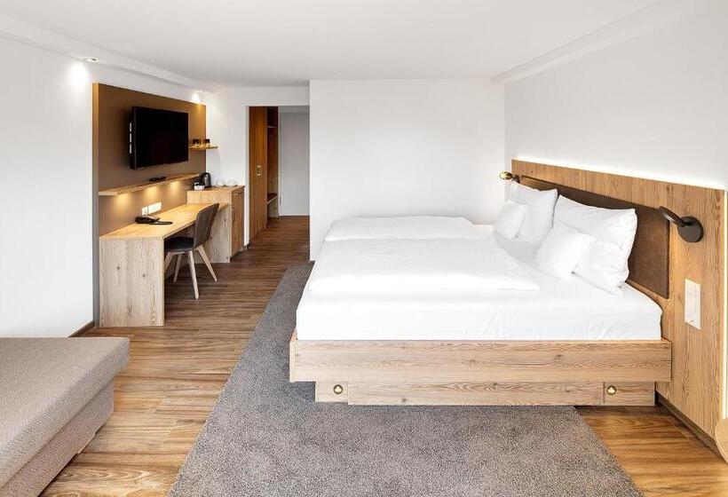 اتاق استاندارد با بالکن, Kuhberg