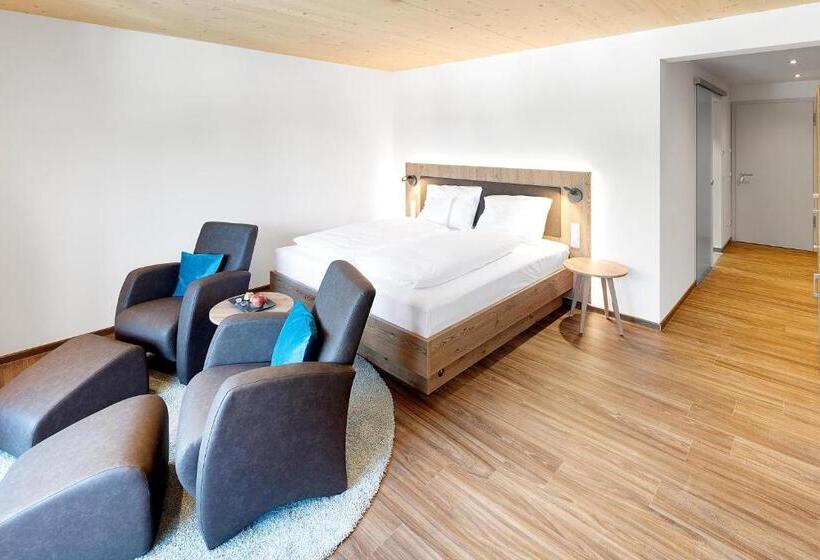 اتاق سوپریور, Kuhberg