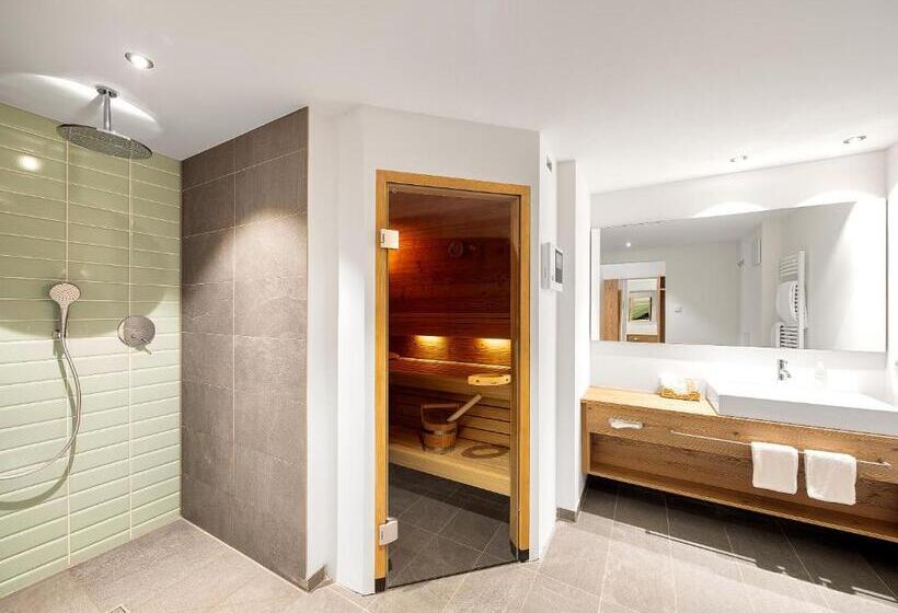 اتاق سوپریور, Kuhberg