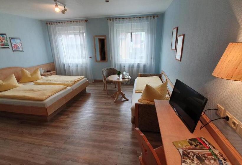 标准三人间, Gasthof Krone Lax