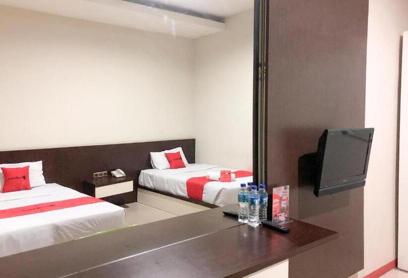 标准间, Reddoorz Near Pantai Pede