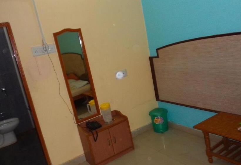 プレミアム4ベッドルーム, Chandra Lokk