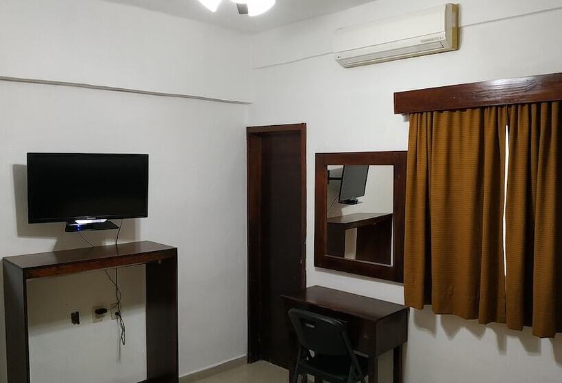 اتاق اکونومی, Casa Real