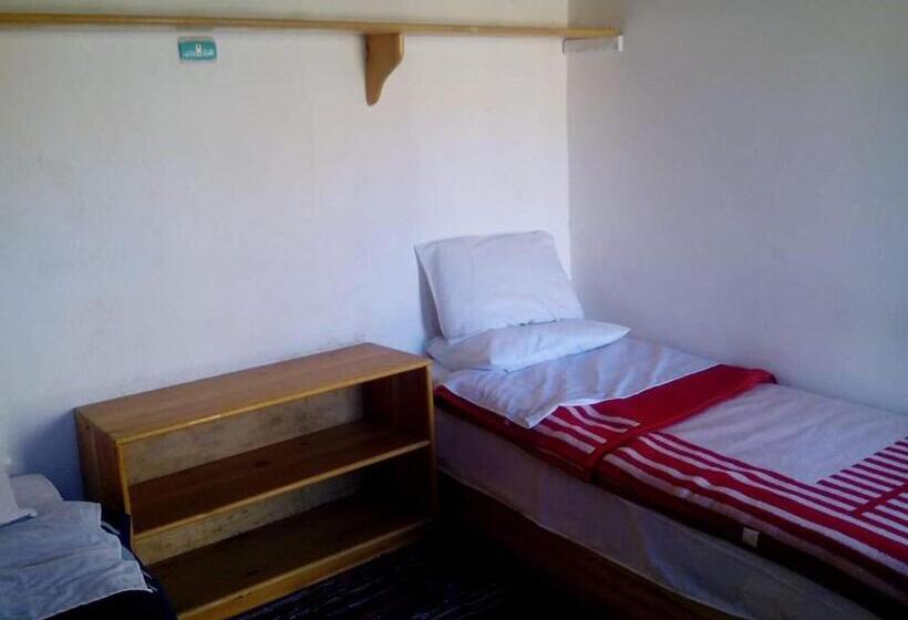 اتاق استاندارد با سرویس بهداشتی مشترک, Sheikh Mousa Bedouin Camp