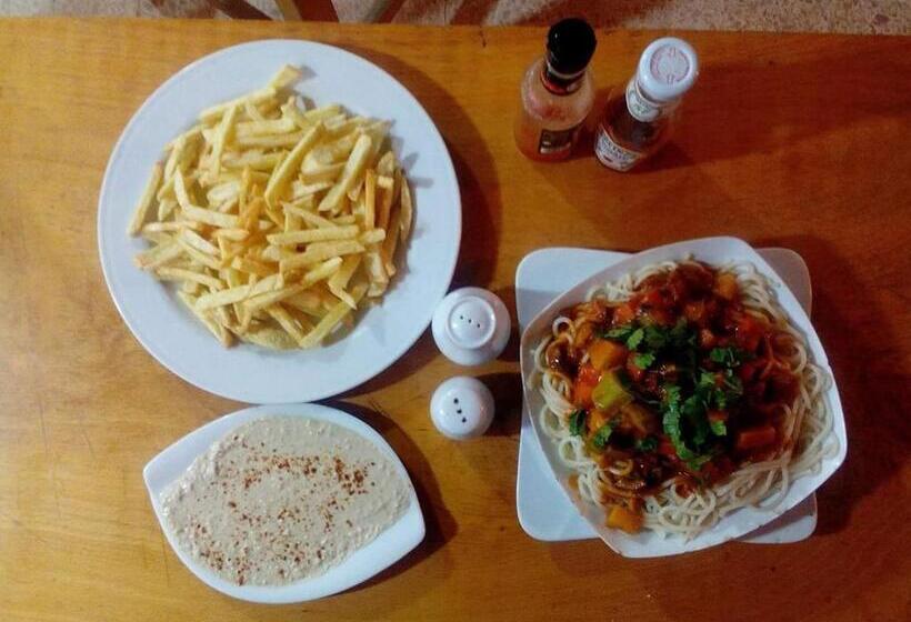 اتاق استاندارد با سرویس بهداشتی مشترک, Sheikh Mousa Bedouin Camp