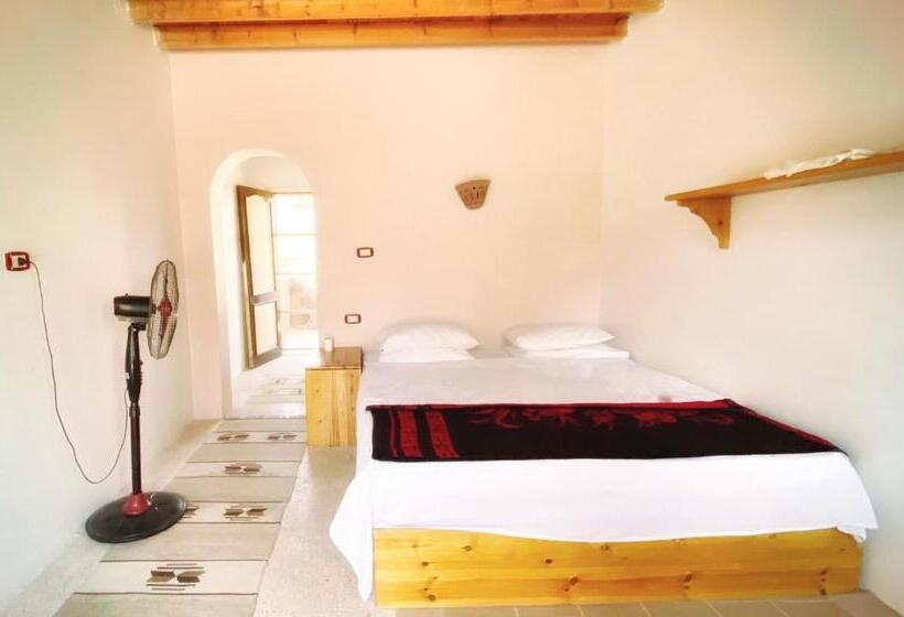 اتاق استاندارد یک نفره, Sheikh Mousa Bedouin Camp