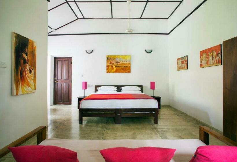 スタンダードルーム, Rosyth Estate House