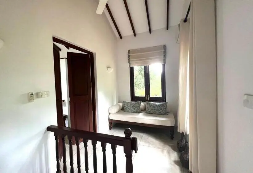 バルコニー付スイート, Rosyth Estate House