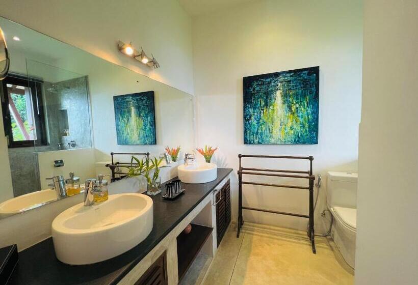 バルコニー付スイート, Rosyth Estate House