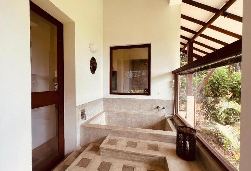 バルコニー付スイート, Rosyth Estate House