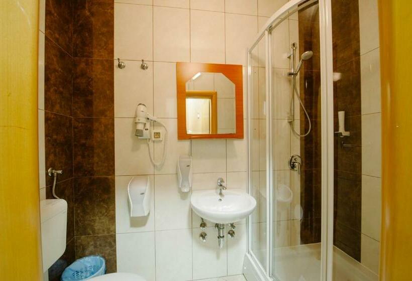 استودیو خانوادگی, Villa Panorama