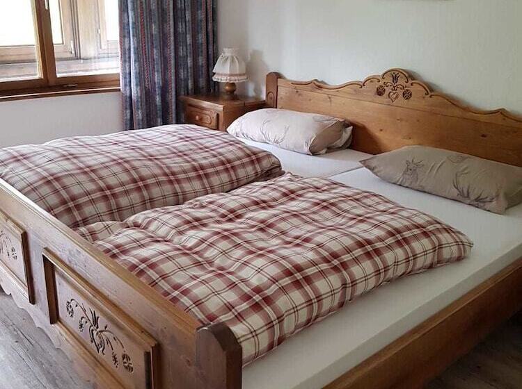 חדר סטנדרט, Almagmach