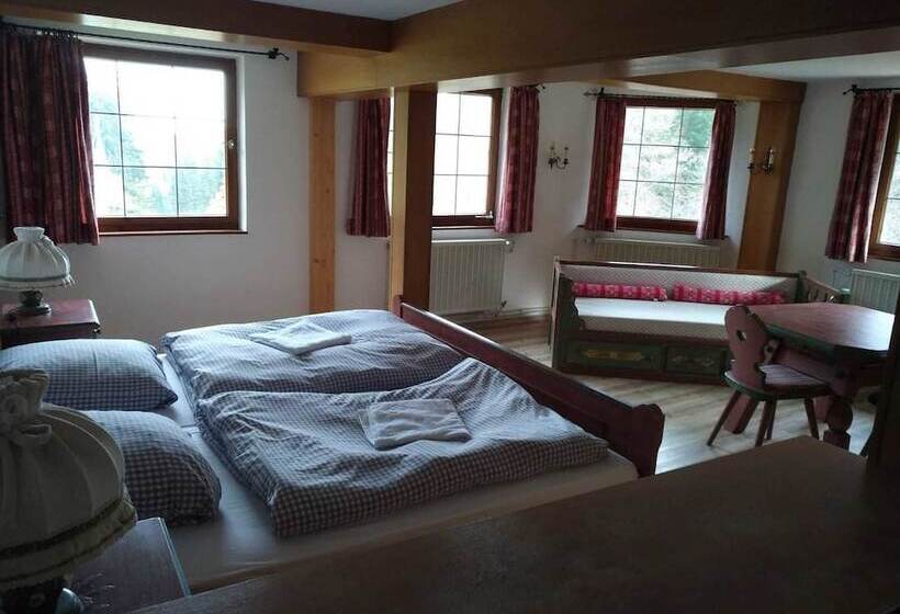 חדר סטנדרט, Almagmach